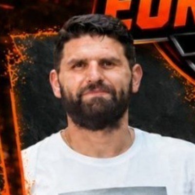 Μανώλης Παπαμακάριος