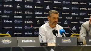 Ναβάρο: «Ο Μπάγερν παίζει καλύτερα εκτός έδρας»
