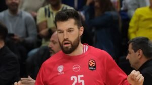 Σε εγρήγορση ο Πίτερς για την αναμέτρηση με τον Ολυμπιακό